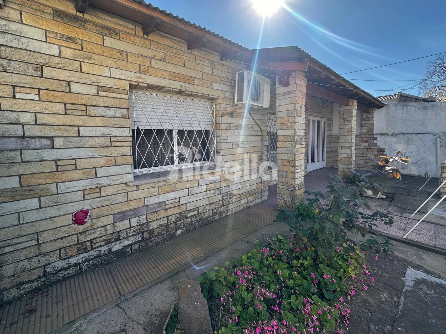 CASA EN VENTA 2 DORMITORIOS CON JARDIN - EXCELENTE OPORTUNIDAD - Imagen 5