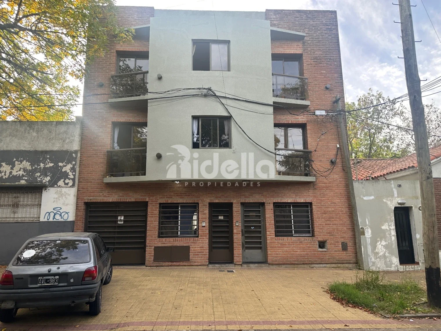 PH en venta 2 dorm. - Cochera cubierta - jardín con verde - sin expensas - Imagen 3