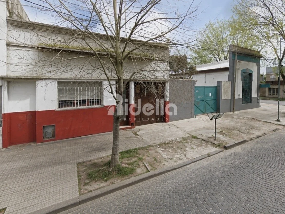 Esquina comercial 586 m² - local + galpón + patio - 115 y 63 - Ideal desarrollo - Imagen 3