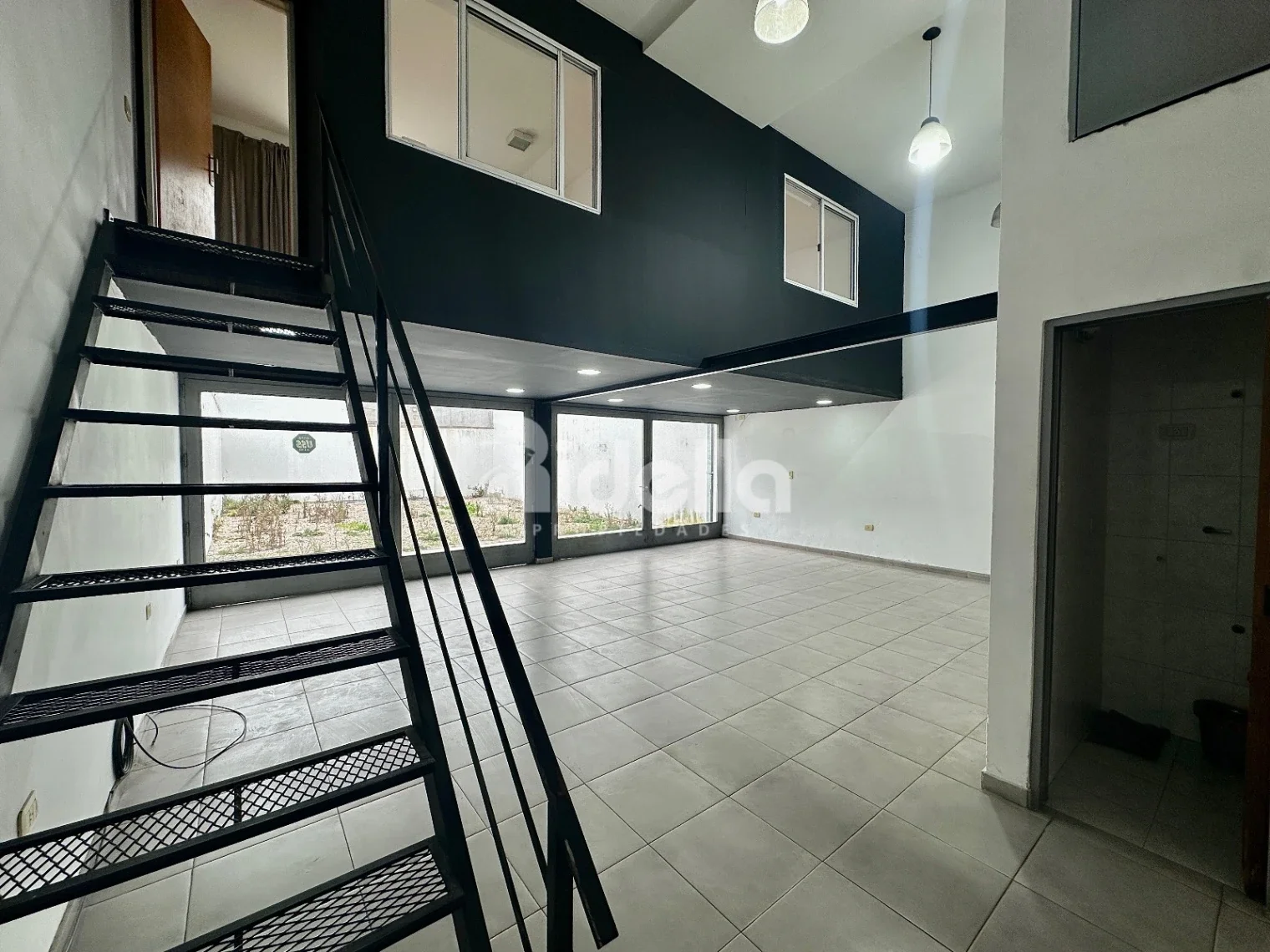 Local comercial en venta ubicado en La Plata - Imagen 5