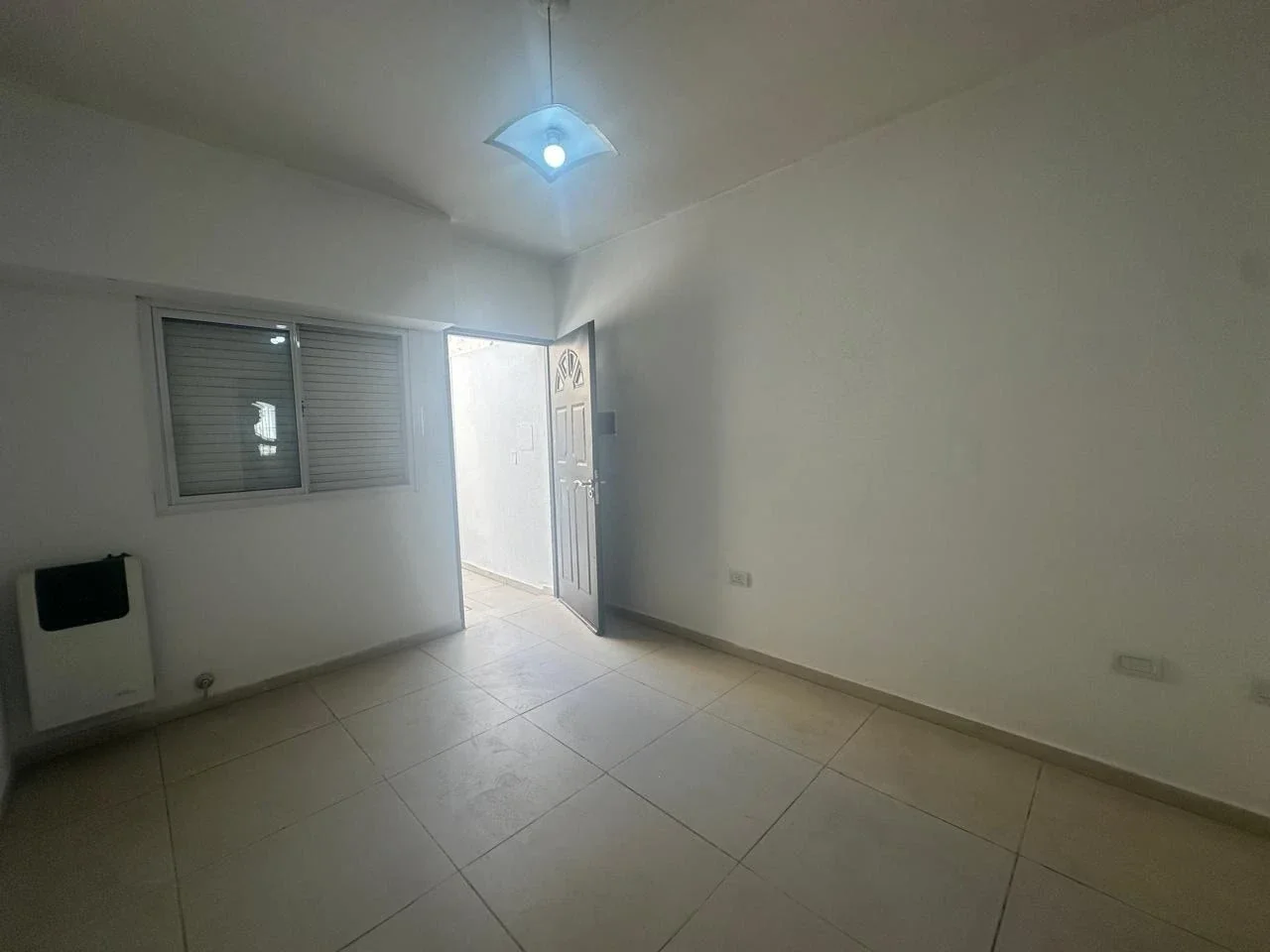 Departamento en alquiler. Ubicado en 7 78bis y 79 - Imagen 2