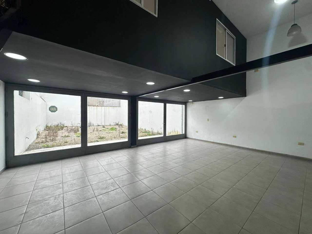 Local comercial en alquiler ubicado en La Plata - Imagen 5