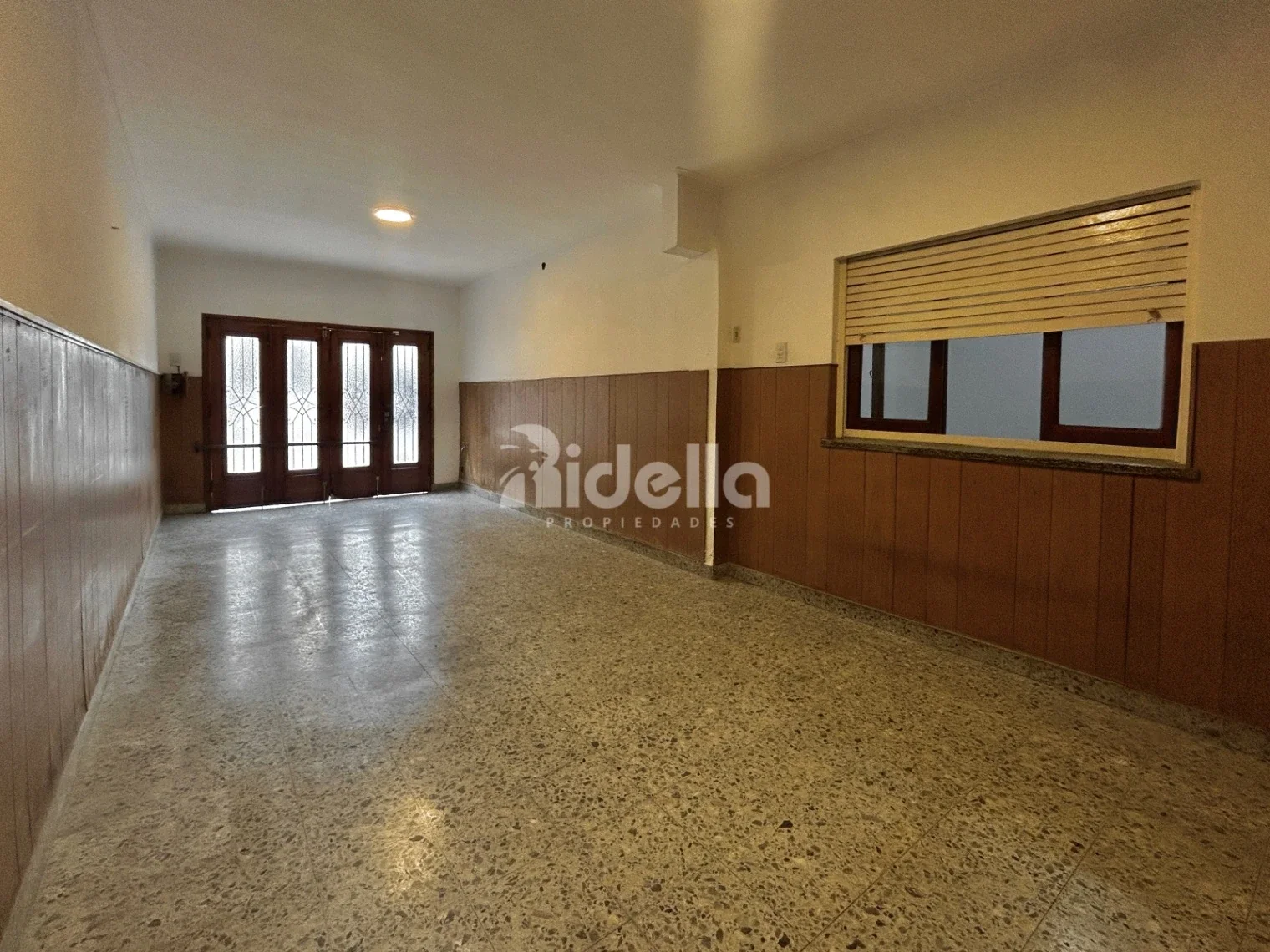 Casa en venta - 3 dormitorios - 2 cocheras y espacio independiente - Lote 7.5x40 - Imagen 5