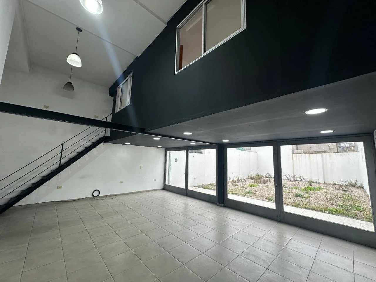 Local comercial en alquiler ubicado en La Plata - Imagen 3
