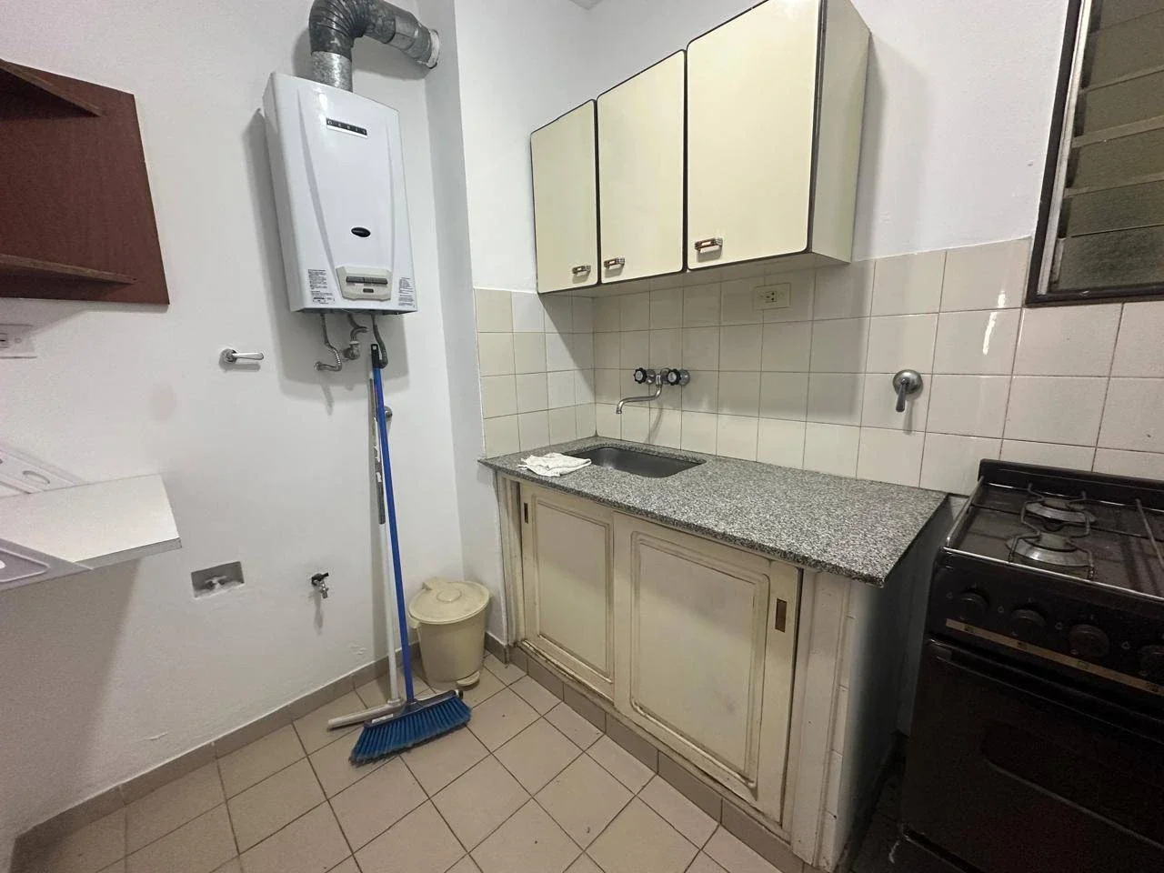 Departamento en alquiler. Dos dormitorios. Ubicado 56 6 y 7 - Imagen 3