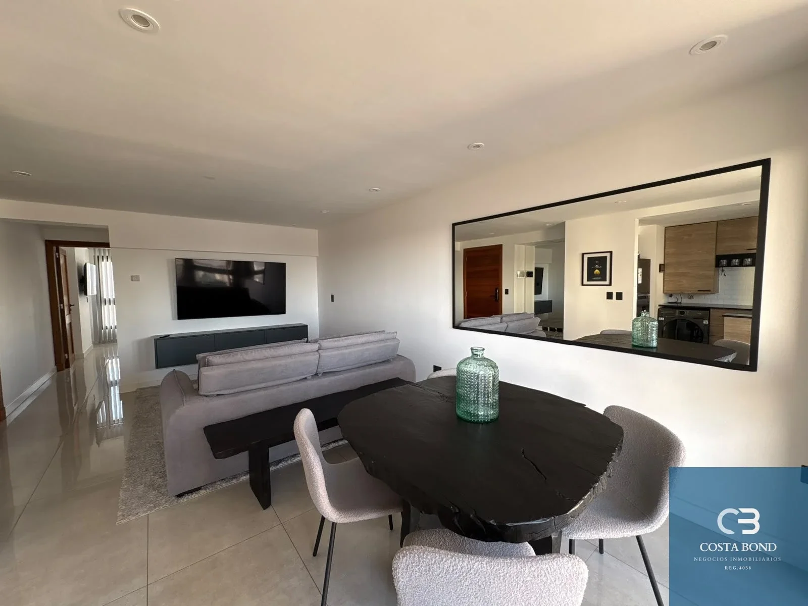 Moderno semipiso de 2 ambientes con parrilla y cochera - Zona Costitucion - Imagen 4