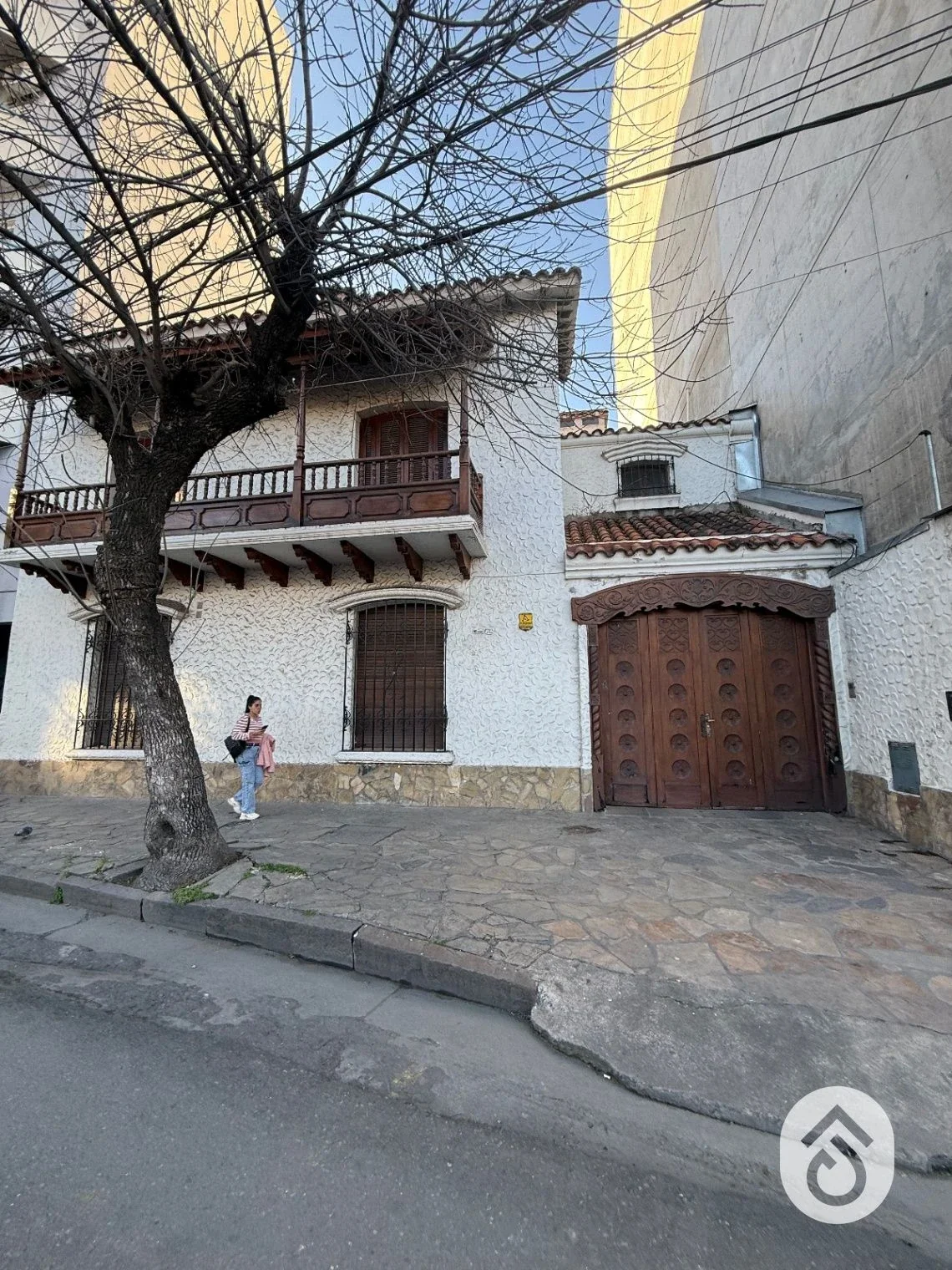 Casa en venta c/ cochera en Centro - Imagen 1