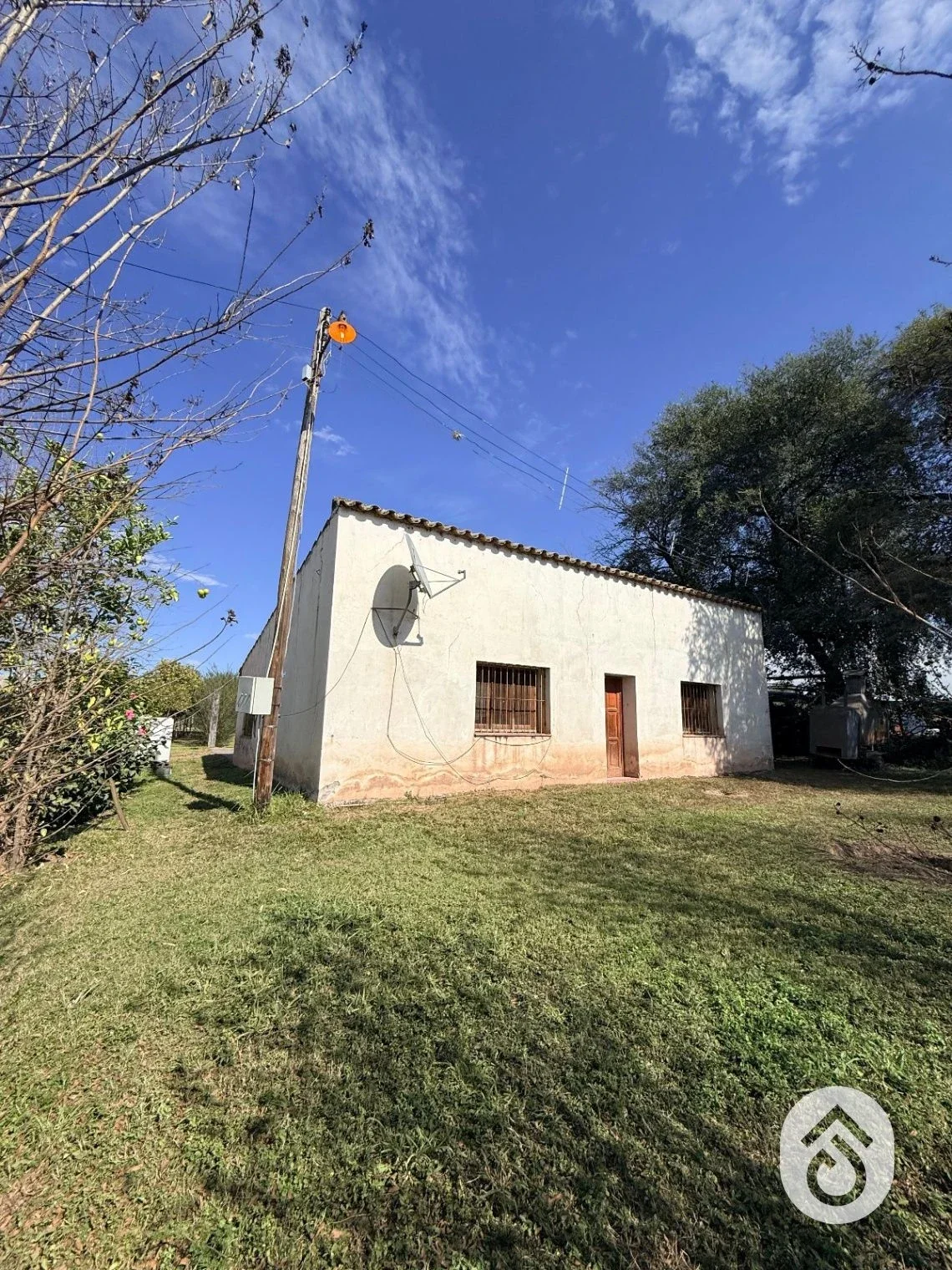 Casa y Galpón en VENTA en el Carril (Potencial comercial) - Imagen 4