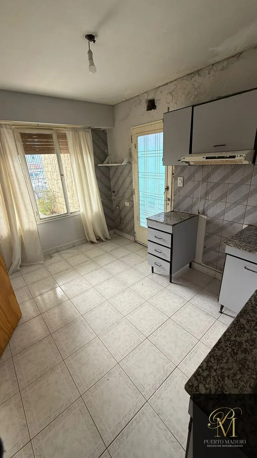 Casa en venta c/ cochera en Comodoro Rivadavia - Imagen 4