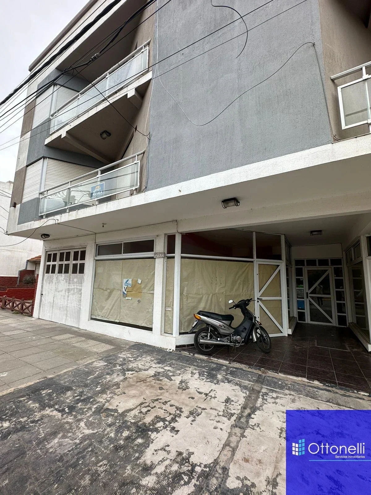 Local comercial en venta ubicado en La Lucila del Mar - Imagen 1