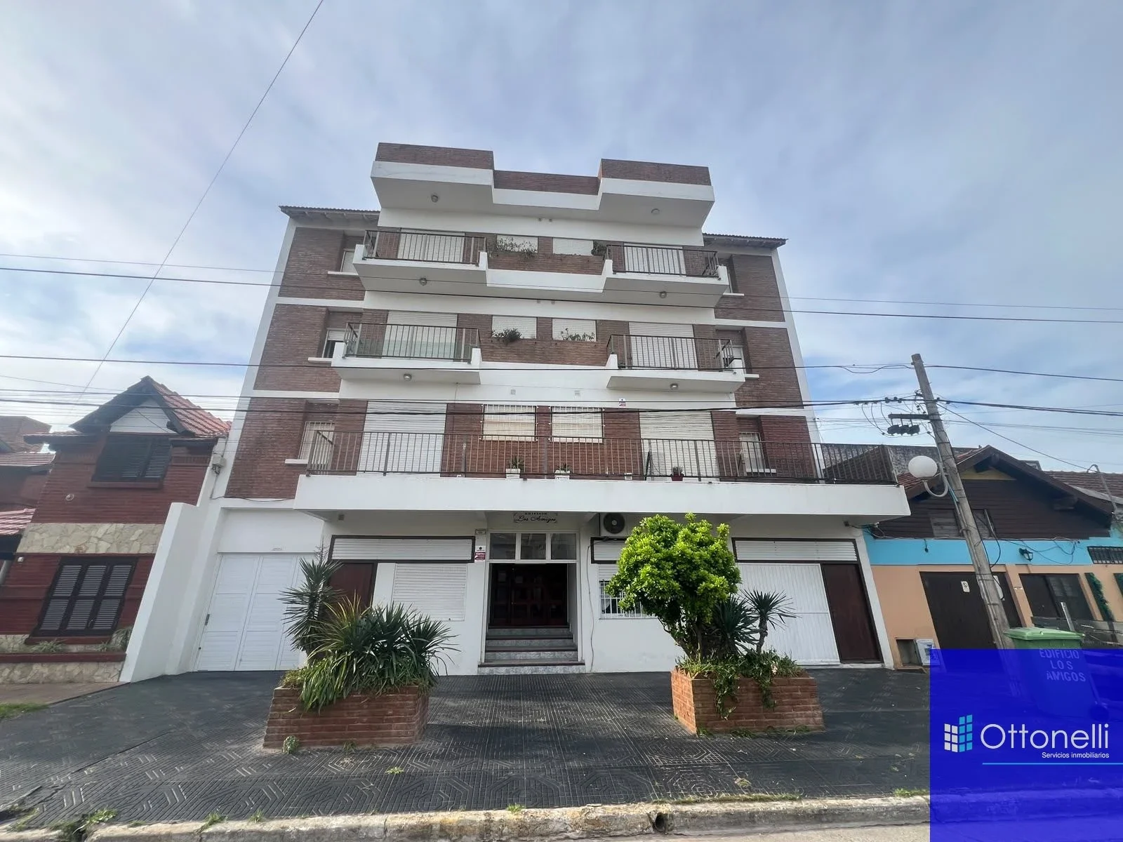 Departamento en alquiler c/ cochera en Costa Azul - Imagen 1