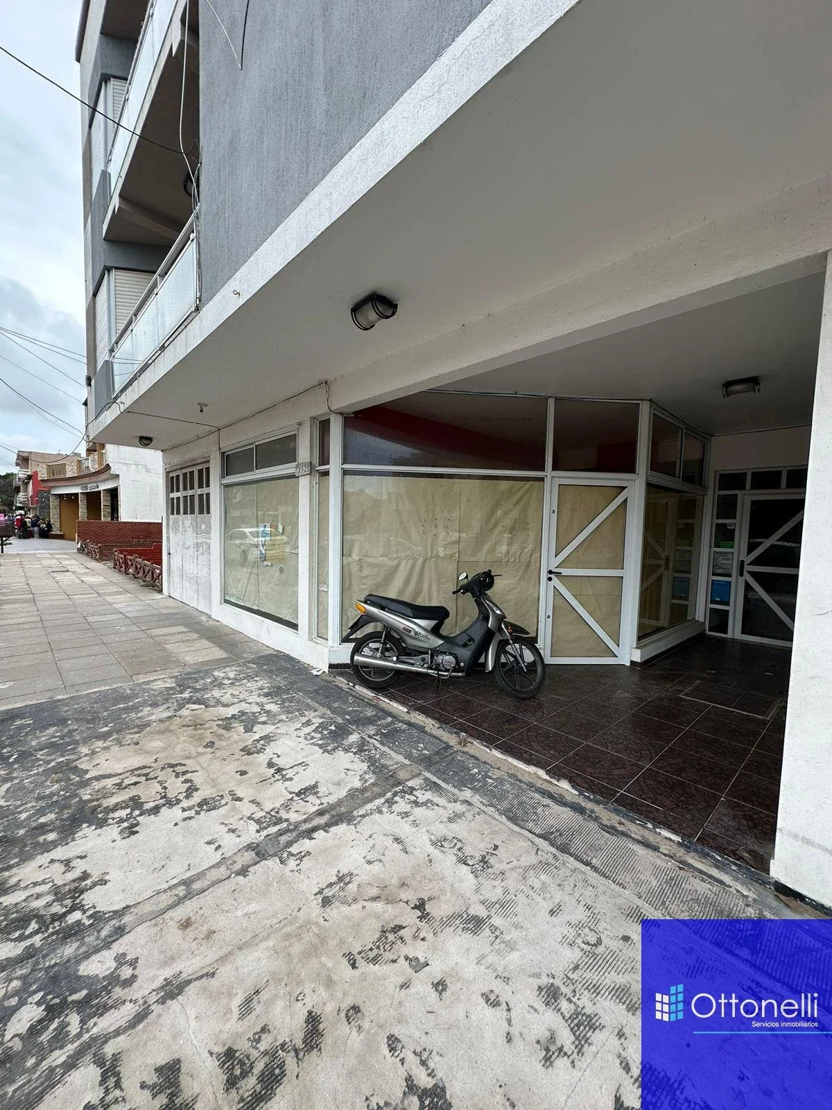 Local comercial en venta ubicado en La Lucila del Mar - Imagen 2