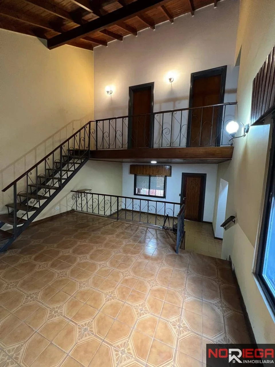 Casa en alquiler c/ cochera en Pilar - Imagen 2