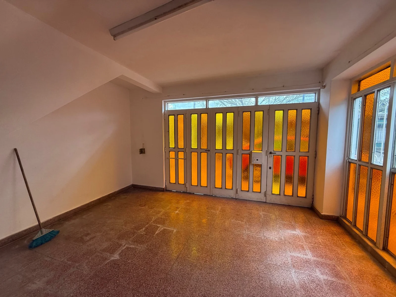 Casa en venta c/ cochera en Barrio Maritimo. Zona Rotonda. Excelente ubicación. - Imagen 2
