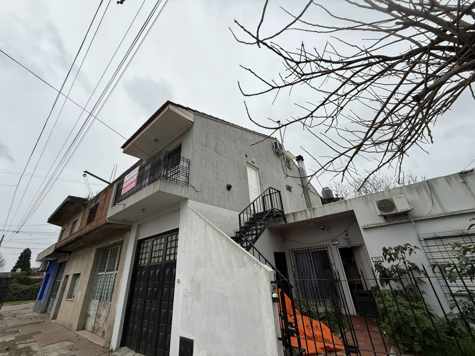 Depto en Alquiler en Berazategui 2 1/2 AMB en primer piso. - Imagen 2
