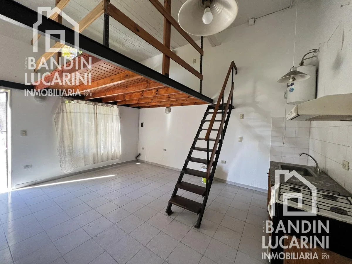 Departamento en Monoambiente con entrepiso en Alquiler en Berazategui. - Imagen 2