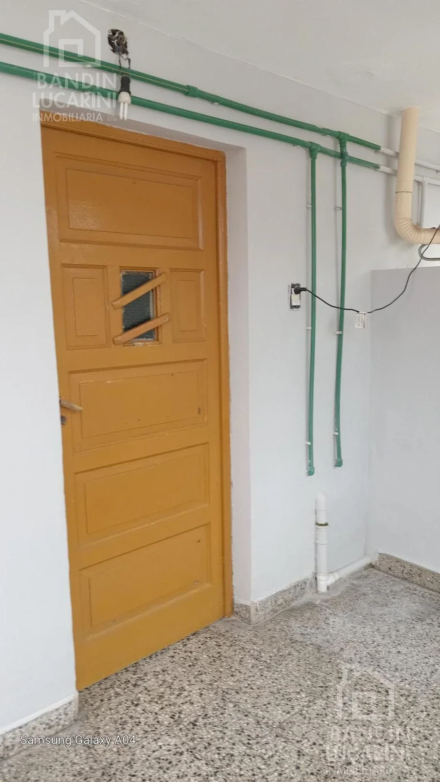 Departamento en Berazategui en Alquiler en Primer Piso PH 3 AMB - Imagen 4