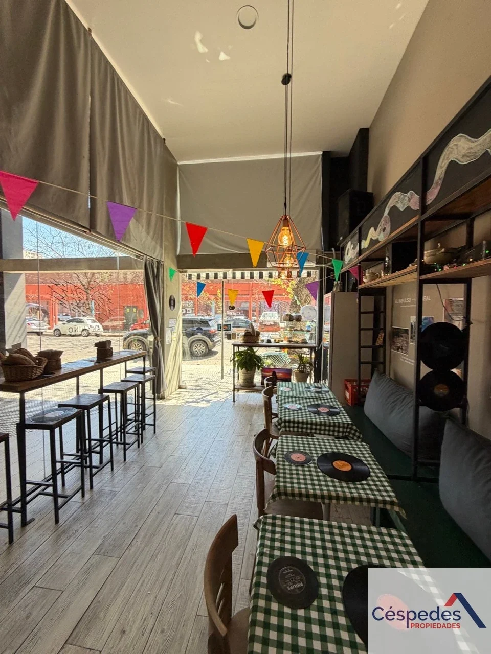 Local Comercial Doble Altura Dorrego y Gorriti - Imagen 3