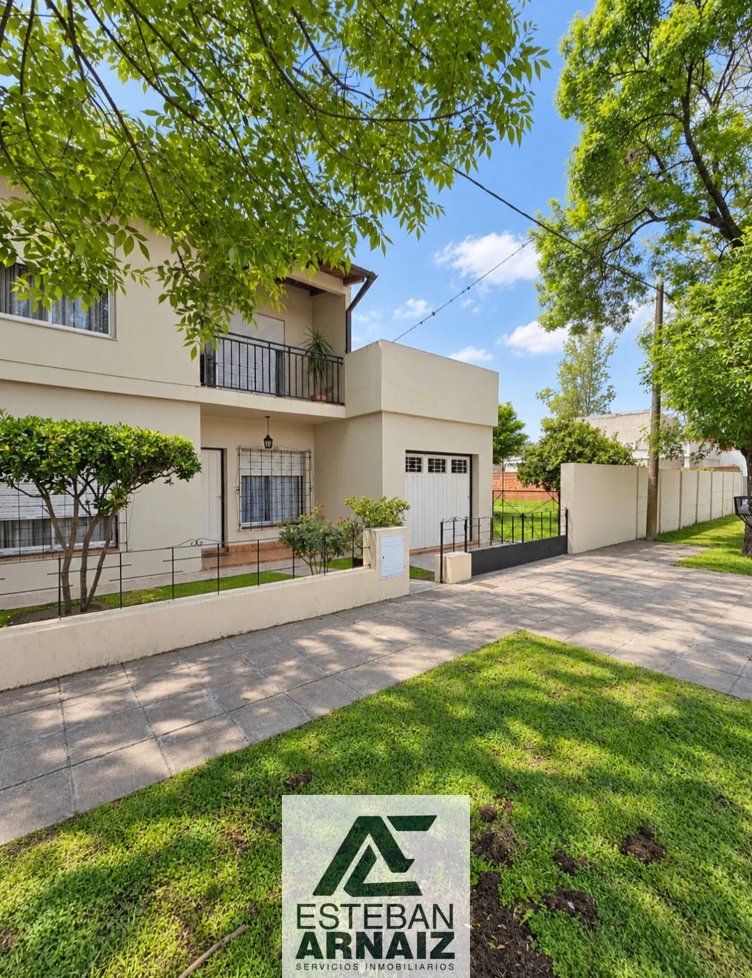 Casa en venta c/ cochera en Saladillo - Imagen 1