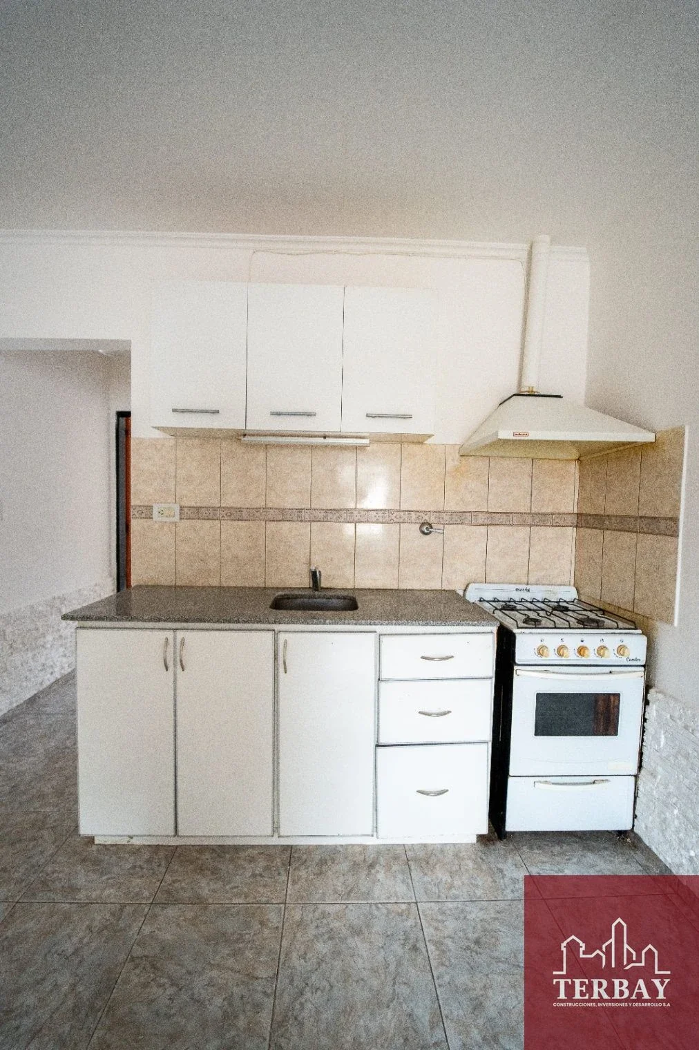 Departamento en alquiler c/ cochera en General Roca - Imagen 3