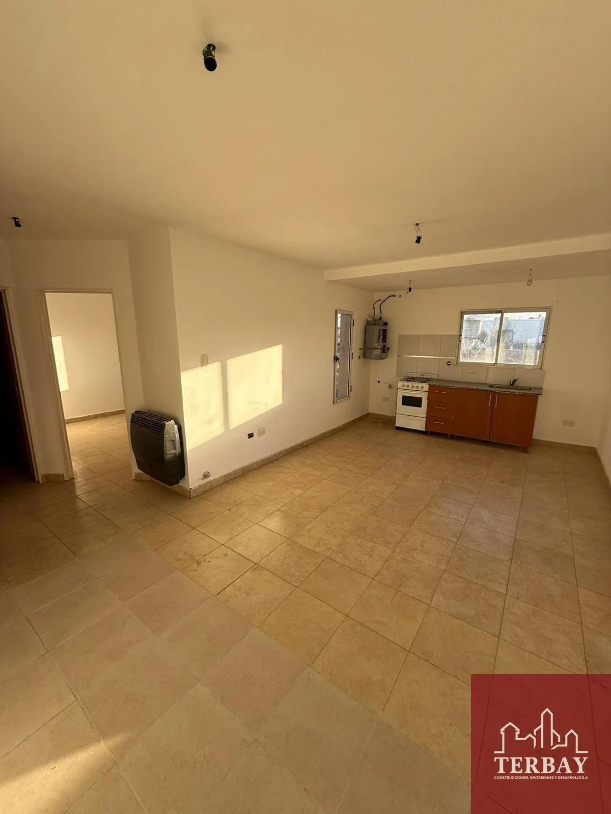 Departamento en alquiler c/ cochera en General Roca - Imagen 1