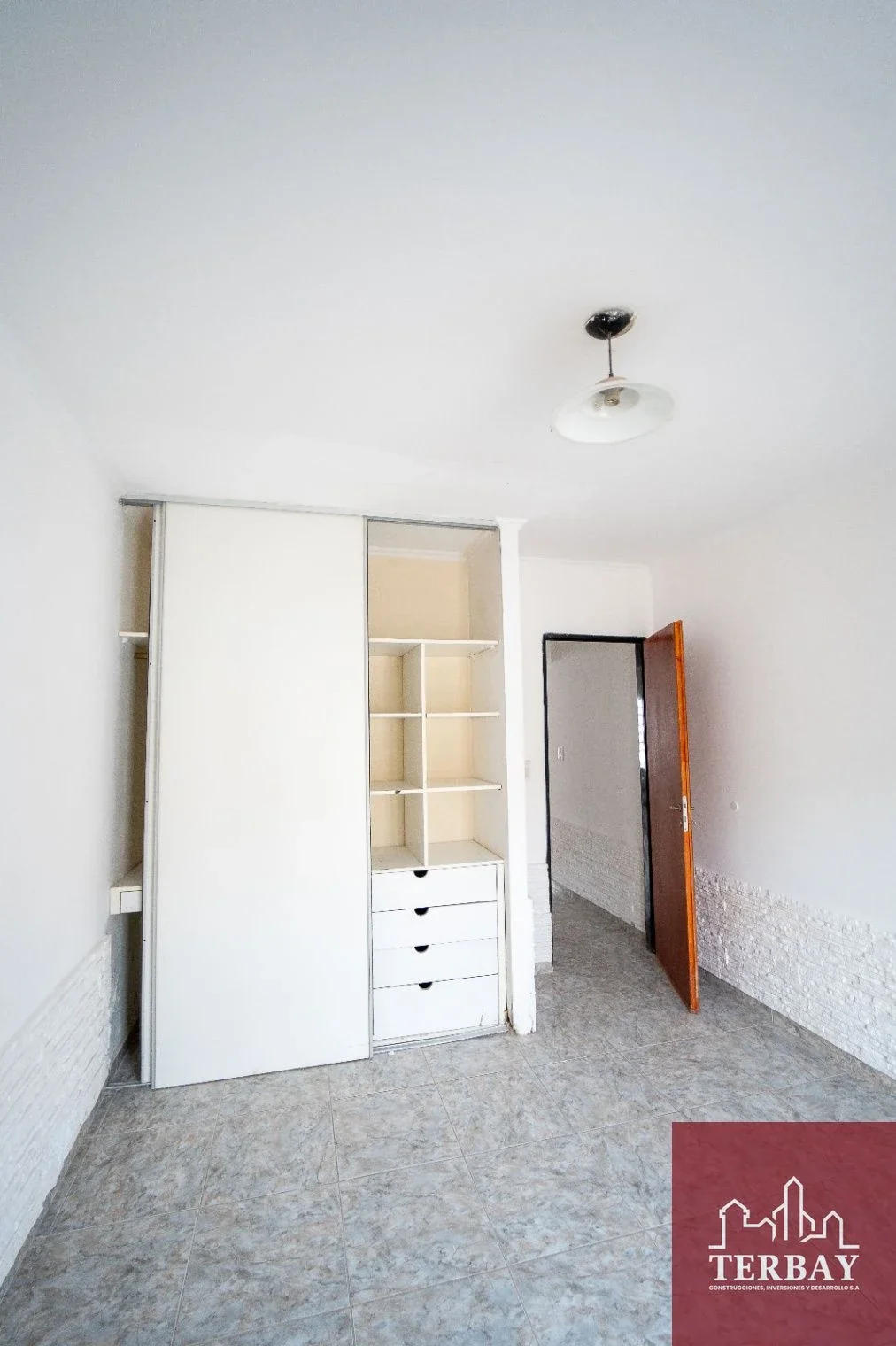 Departamento en alquiler c/ cochera en General Roca - Imagen 4