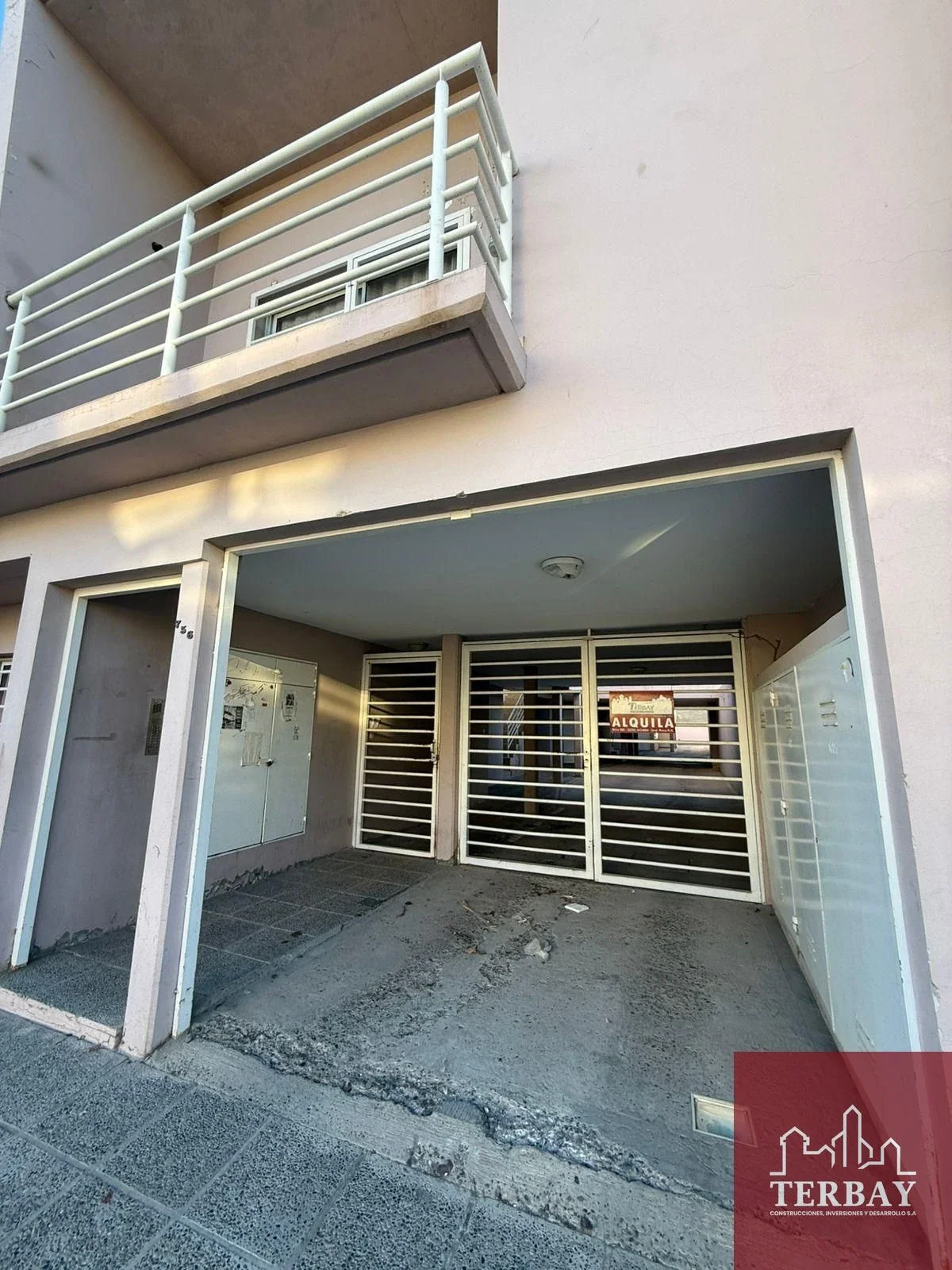 Departamento en alquiler c/ cochera en General Roca - Imagen 4