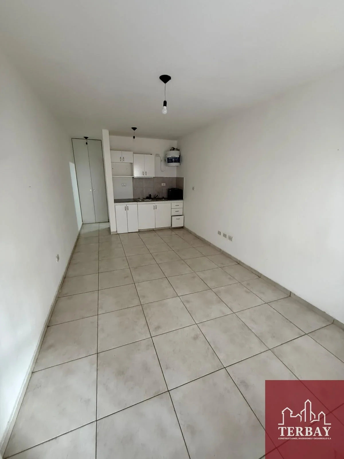 Departamento Monoambiente (Opcion Amueblado) en alquiler en General Roca - Imagen 1