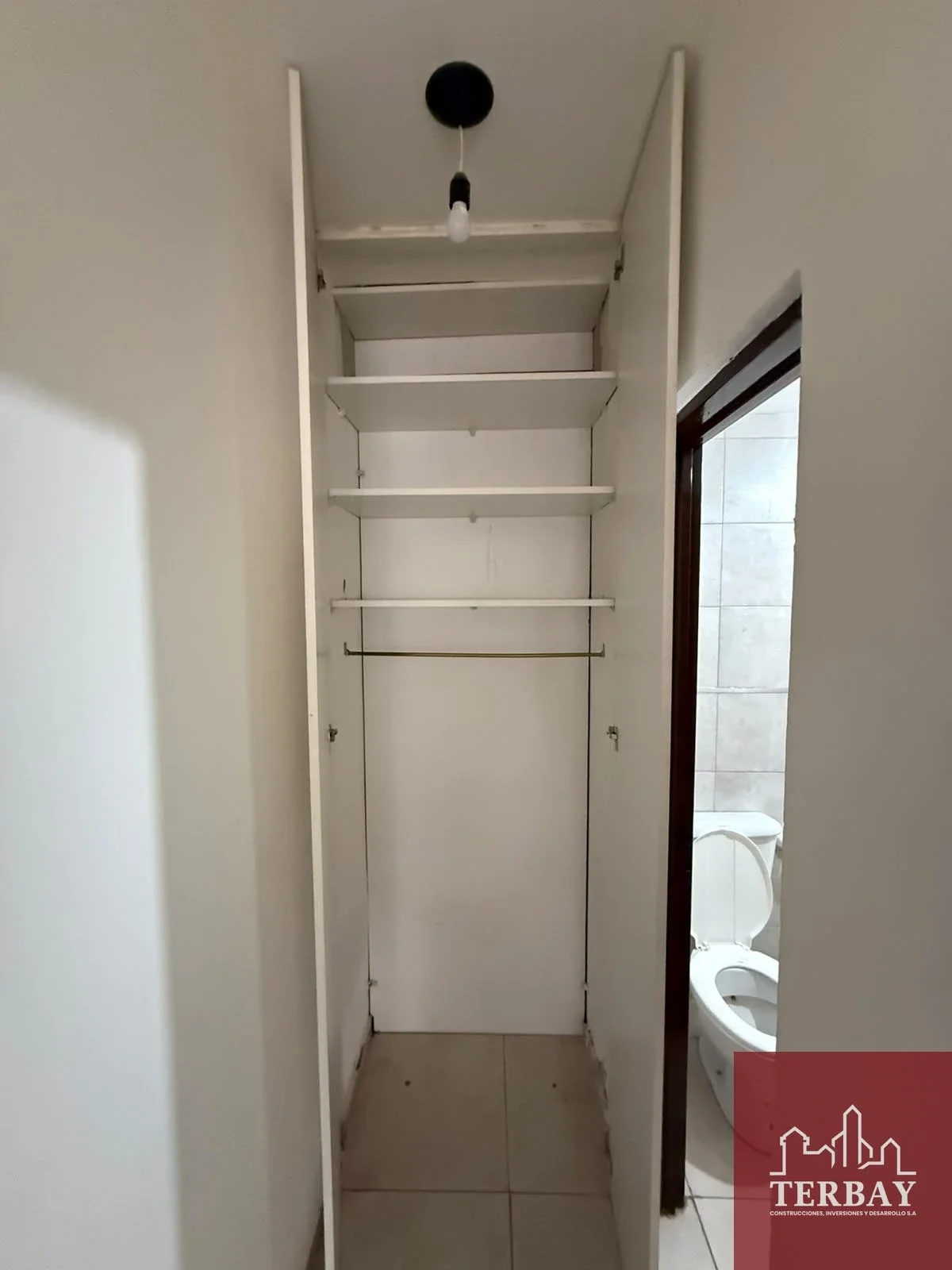 Departamento Monoambiente (Opcion Amueblado) en alquiler en General Roca - Imagen 5