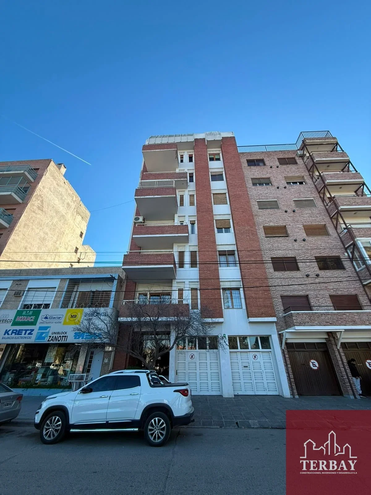 Departamento en alquiler en General Roca - Imagen 1