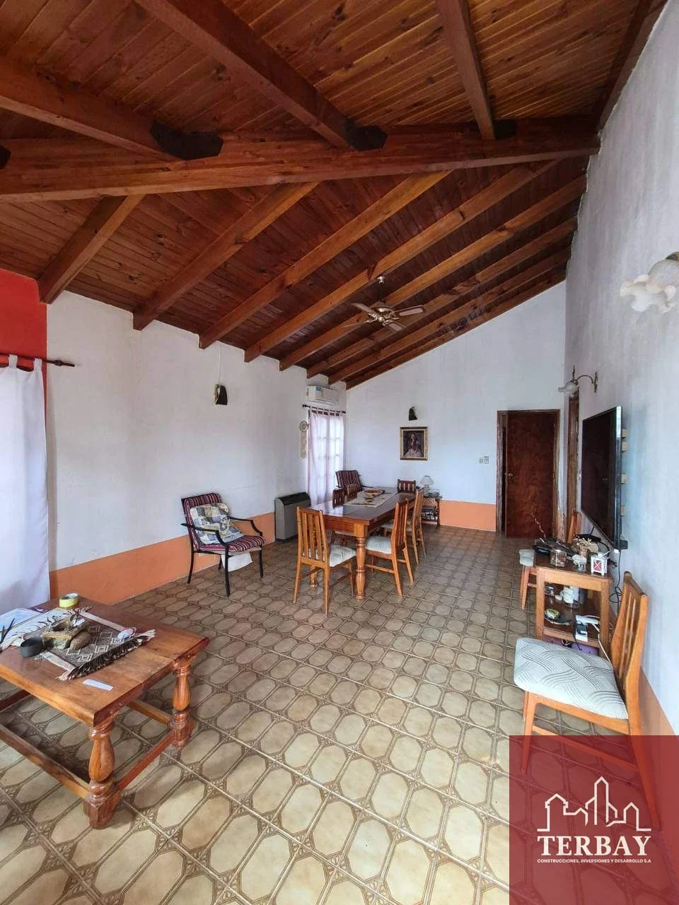 Casa en venta c/ cochera en General Roca - Imagen 2