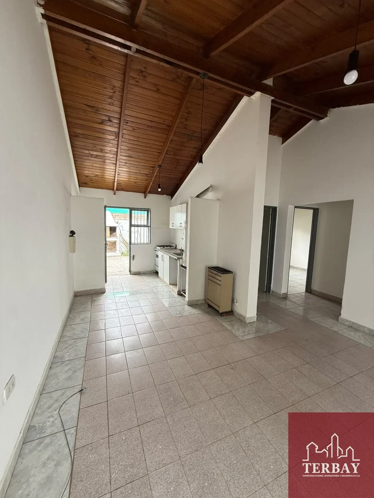 Casa en alquiler en General Roca - Imagen 1