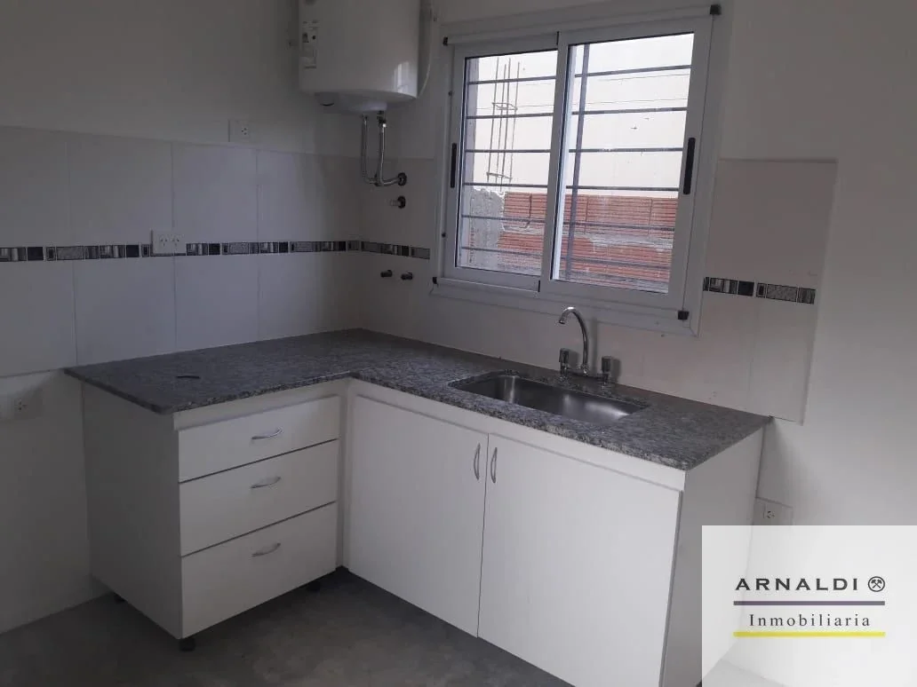 Casa en alquiler c/ cochera en Baradero - Imagen 5