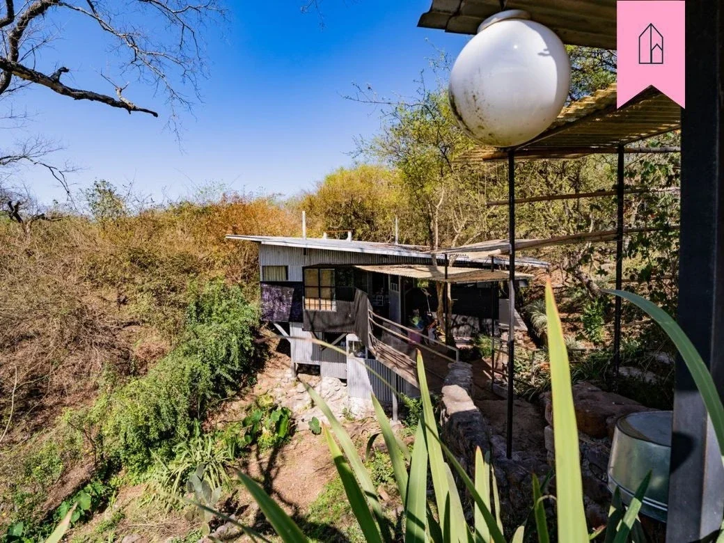 Casa en venta c/ cochera en Otros Barrios - Imagen 1