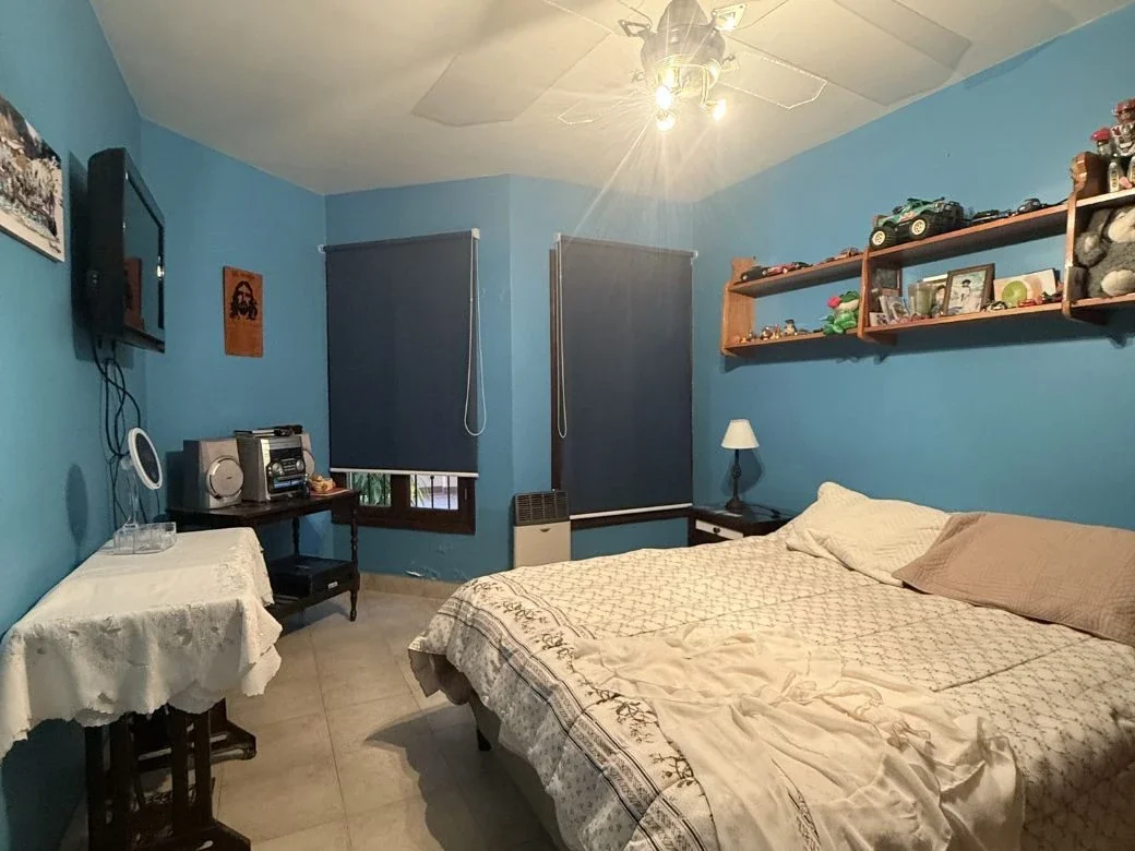 Casa en venta c/ cochera en Grand Bourg - Imagen 4