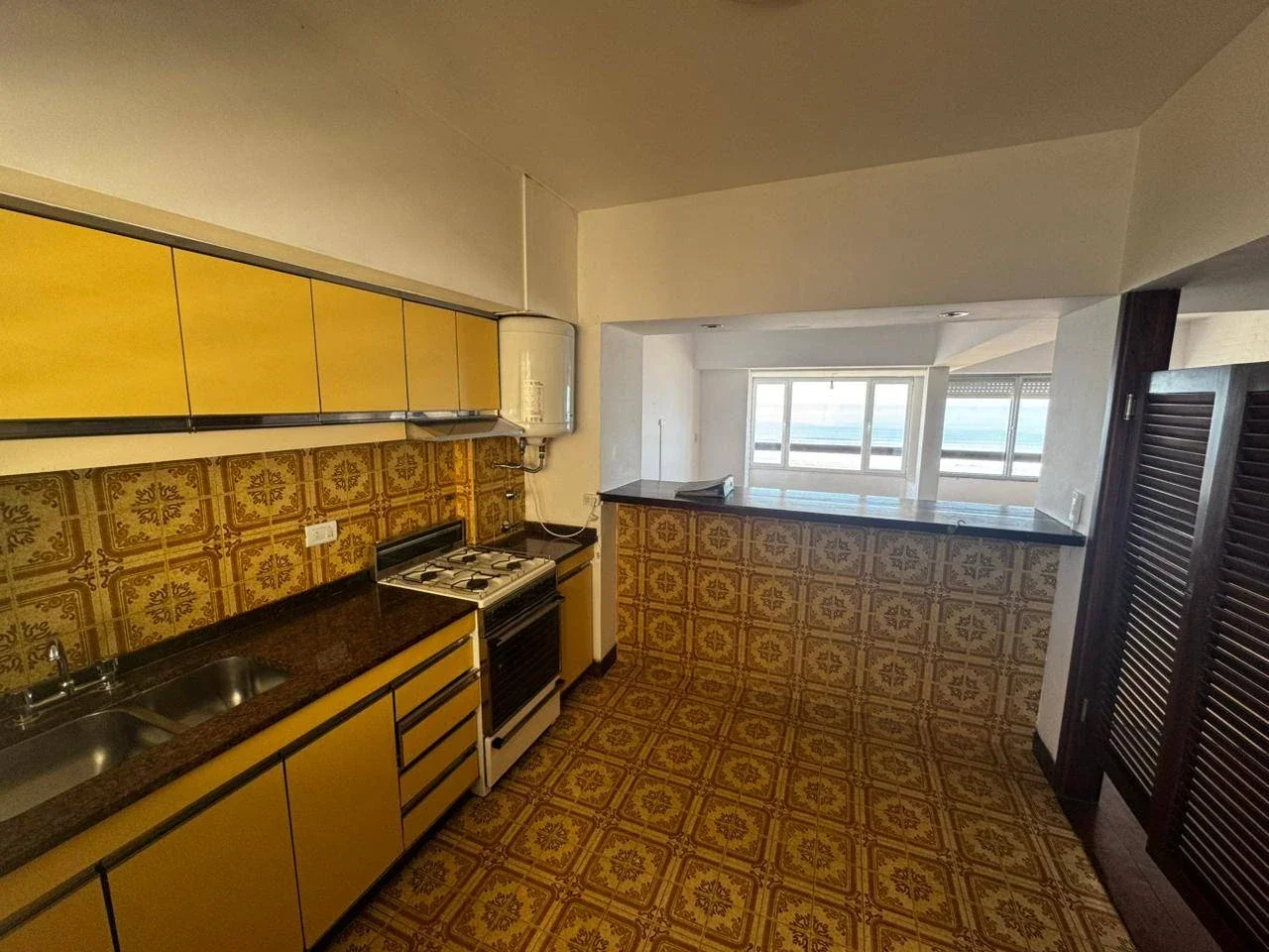 Departamento en alquiler c/ cochera en Necochea - Imagen 3