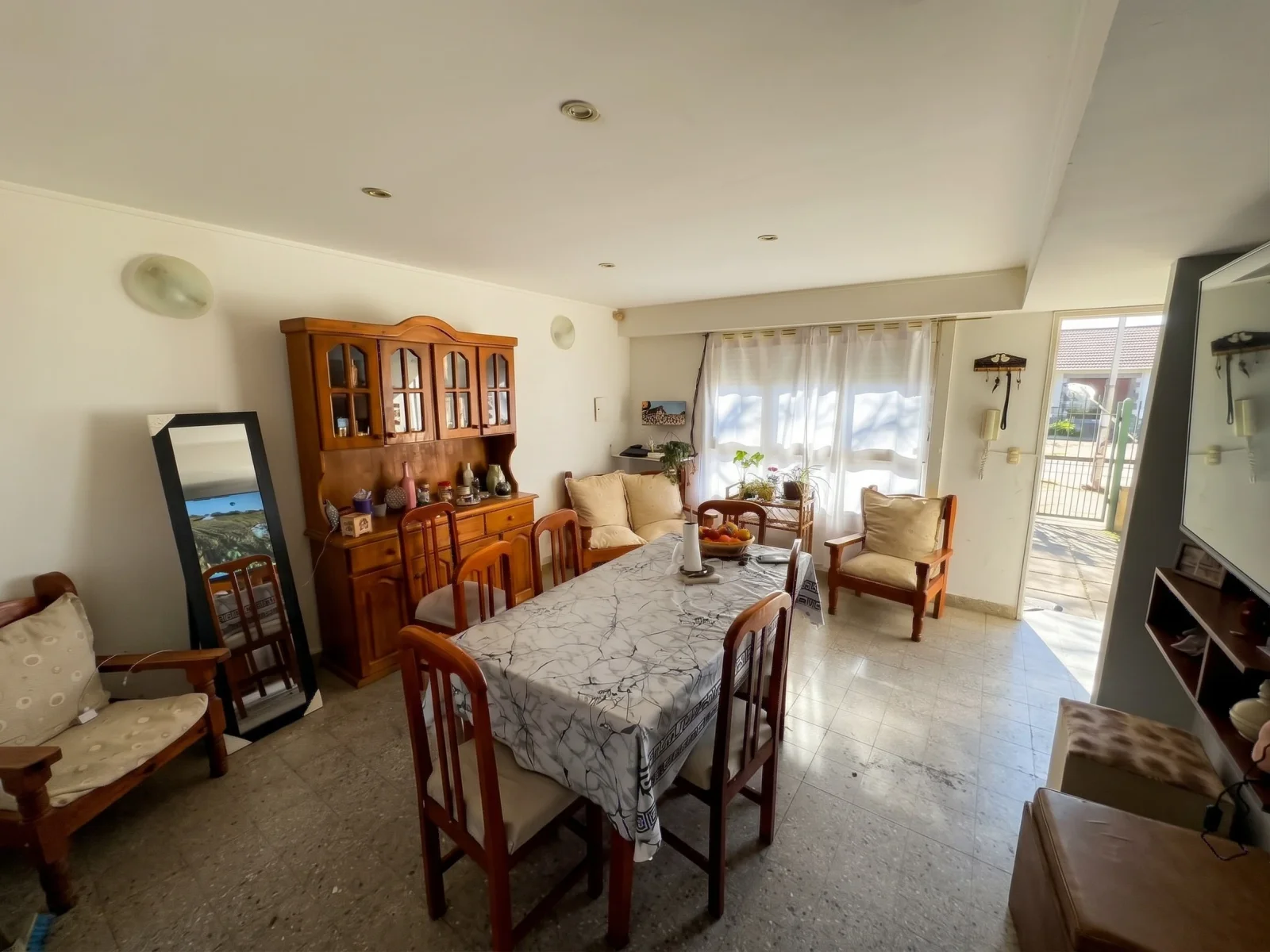 Casa en venta c/ cochera en Necochea - Imagen 3