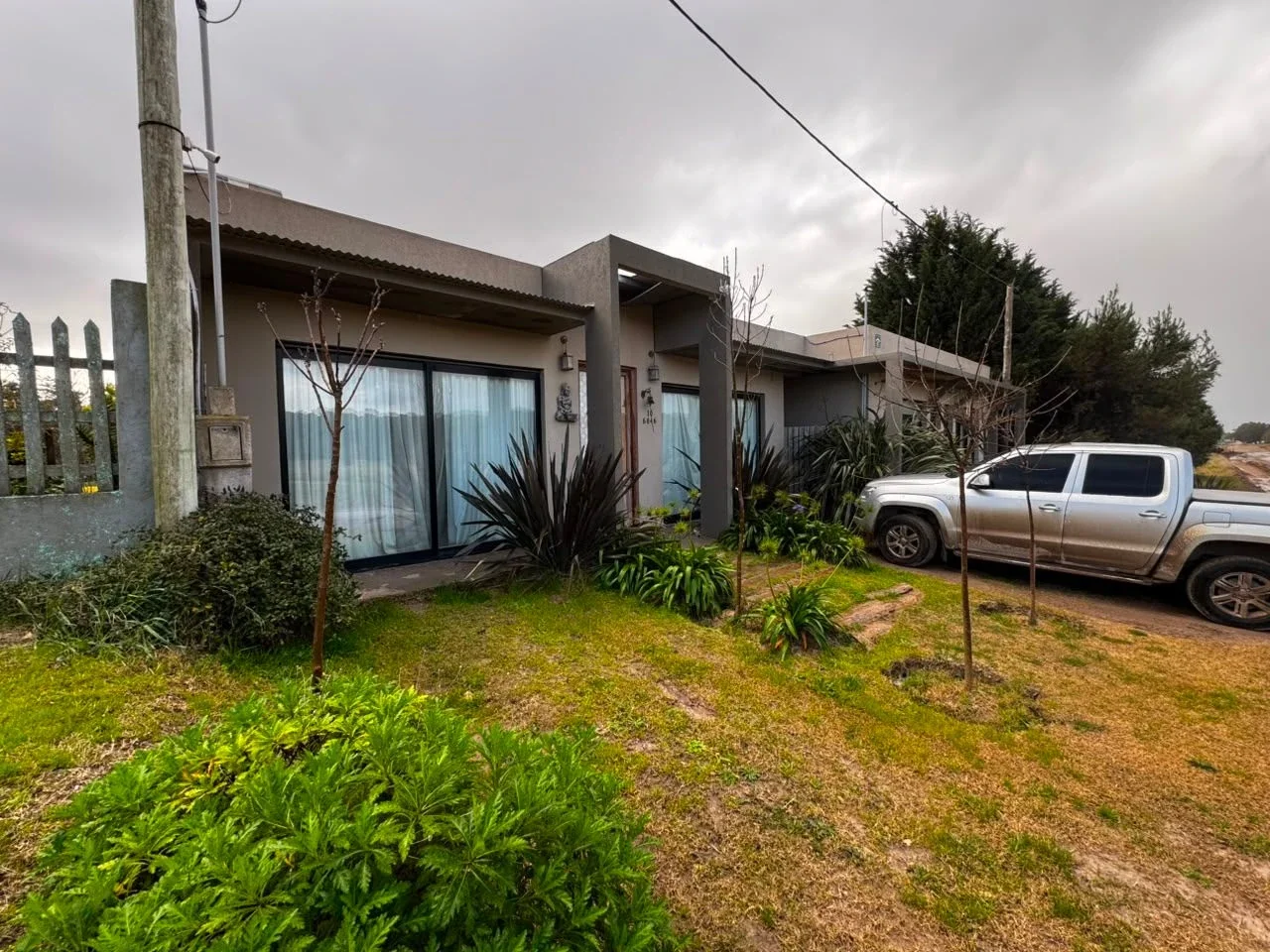 Casa en venta c/ cochera en Necochea - Imagen 1