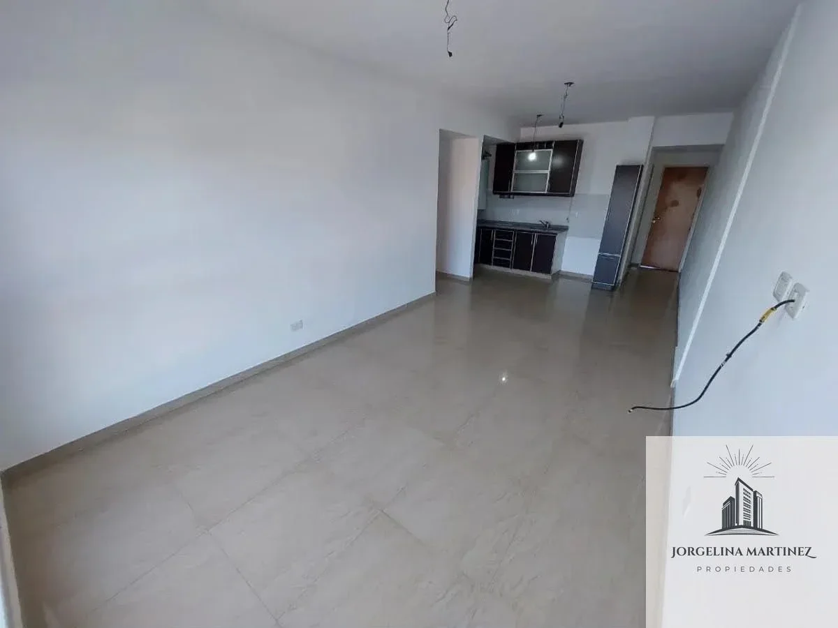 Departamento en alquiler c/ cochera en Villa Luzuriaga - Imagen 5