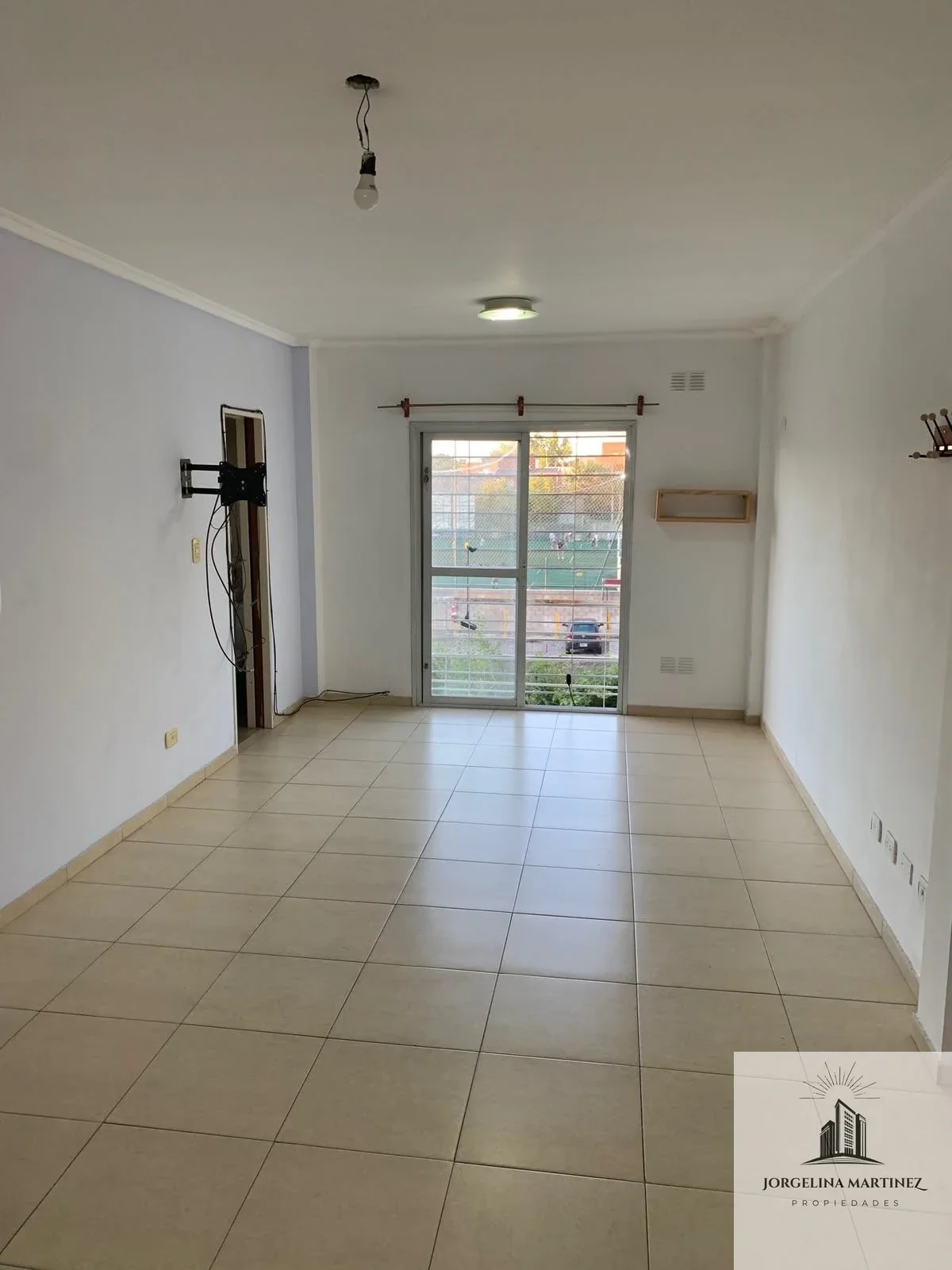 Departamento monoambiente en alquiler en Morón - Imagen 1