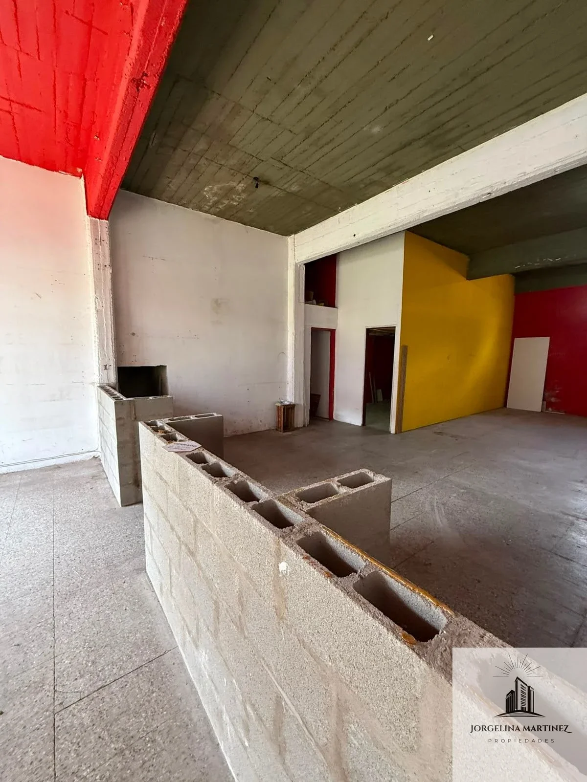 Local comercial en alquiler ubicado en Villa Luzuriaga - Imagen 2