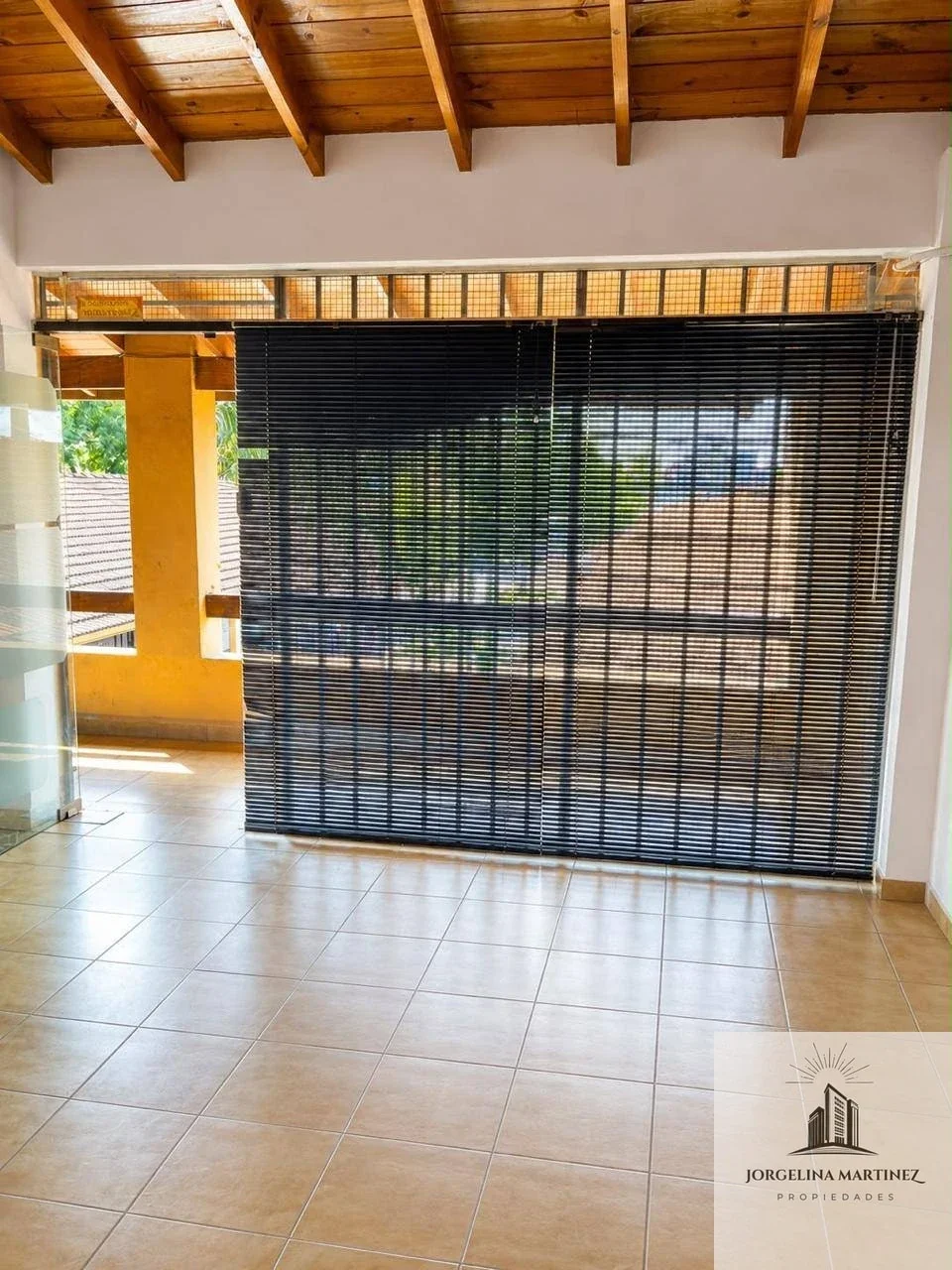 Oficina en alquiler ubicado en Villa Gobernador Udaondo - Imagen 1