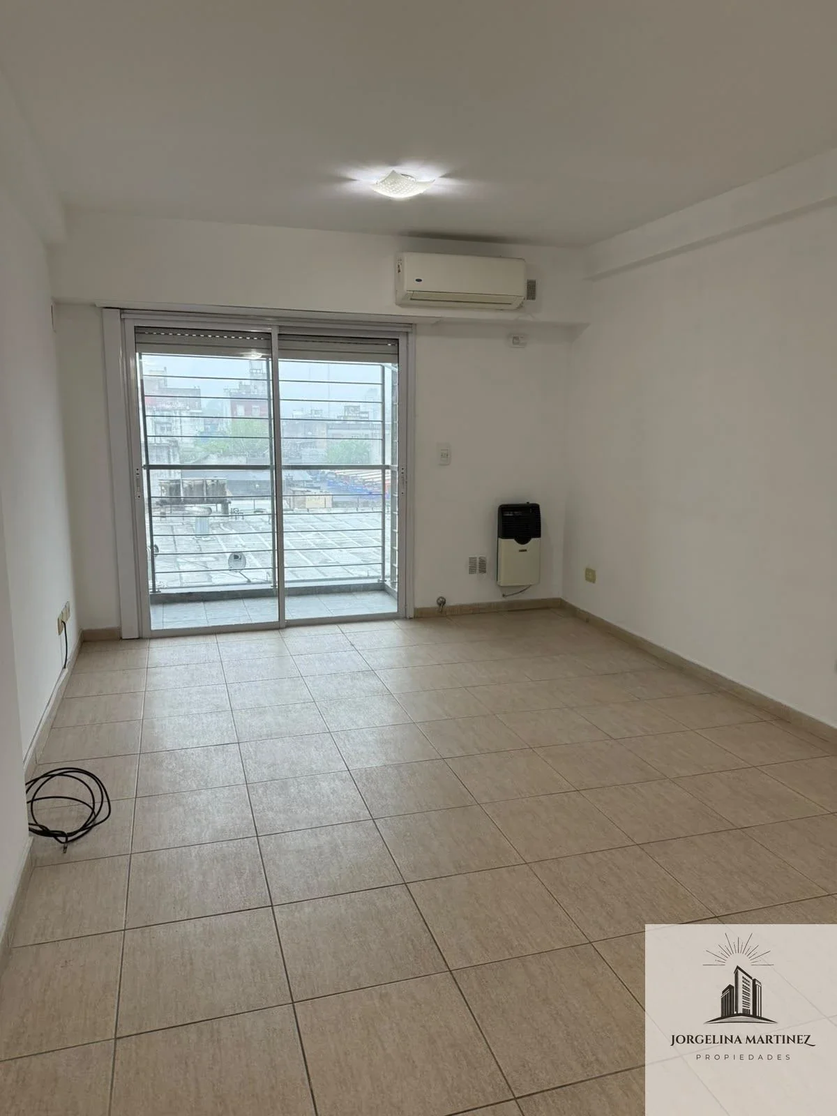 Departamento monoambiente alquiler en Morón - Imagen 1