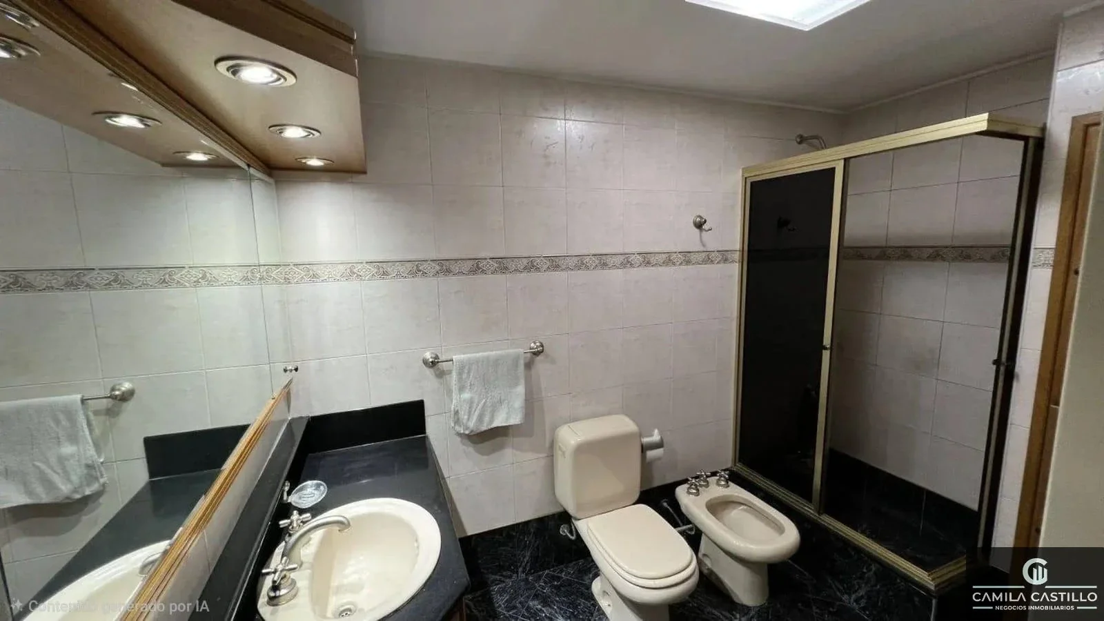 Casa 2 Plantas con cochera + Gran Galpón 50m ideal vivienda + renta con galpón - Imagen 3