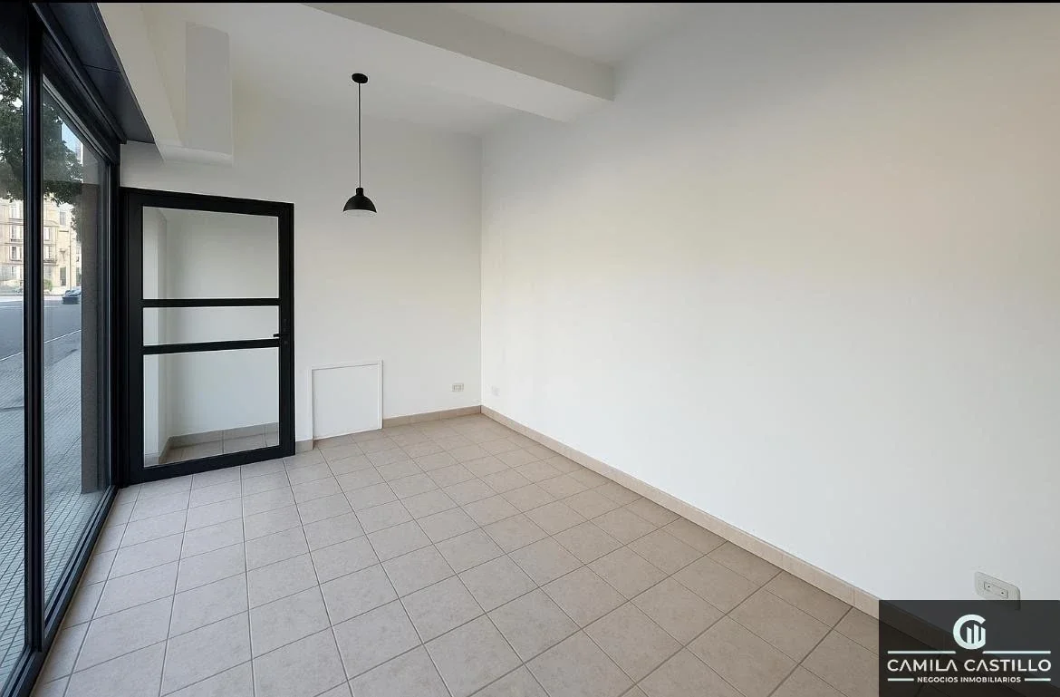 Oportunidad! Local en venta ubicado en Flores - Imagen 3