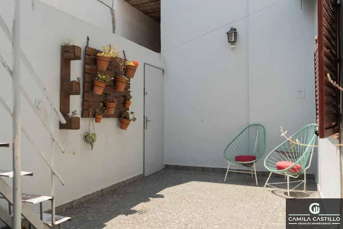 PH en dos plantas en venta en Villa Devoto 4 amb. con patio y parrilla - Imagen 3