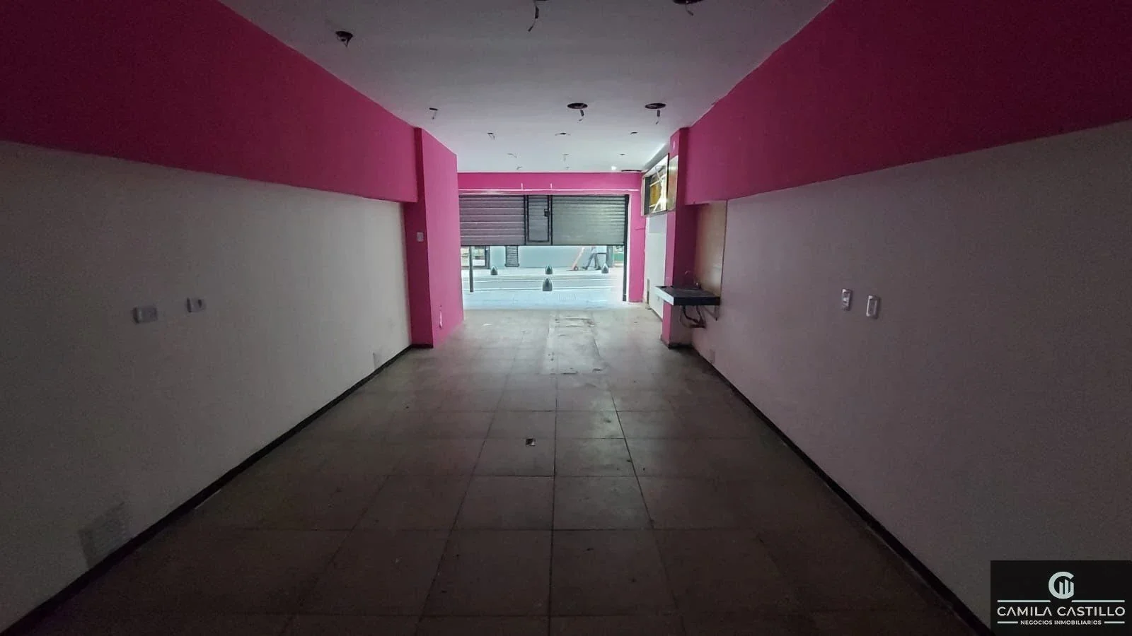 Local comercial en alquiler ubicado en pleno centro - Imagen 3