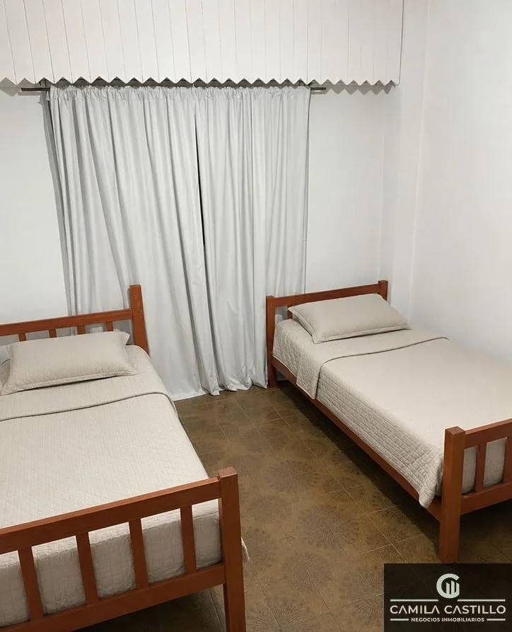 Casa en venta 3 ambientes c/ cochera en Isidro Casanova - Imagen 5