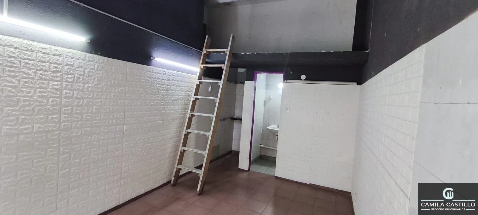 Local comercial en alquiler ubicado en Parque Avellaneda - Imagen 2