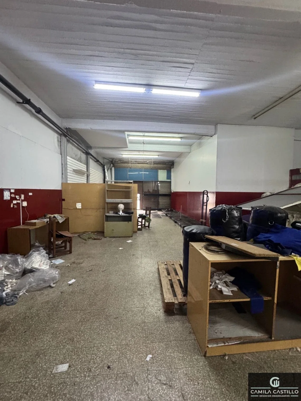 Galpón en alquiler de 150m2 ubicado en Lomas del Mirador - Imagen 4
